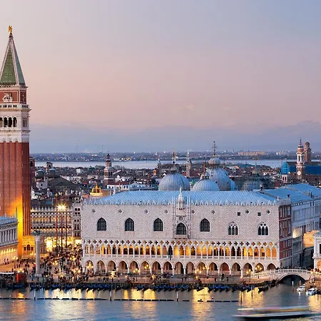 San Polo Near Rialto Fish Market Venezia