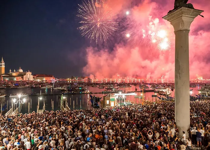 San Polo Near Rialto Fish Market Benátky