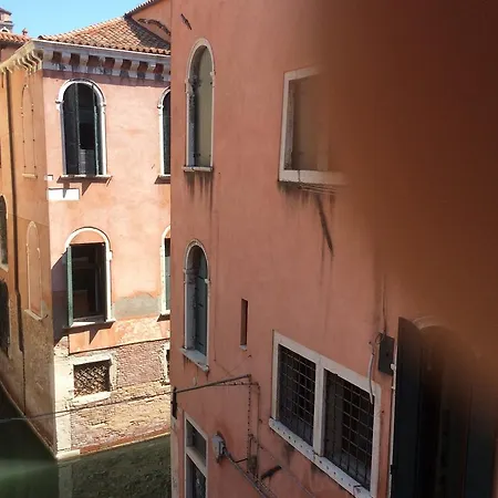 San Polo Near Rialto Fish Market شقة البندقية